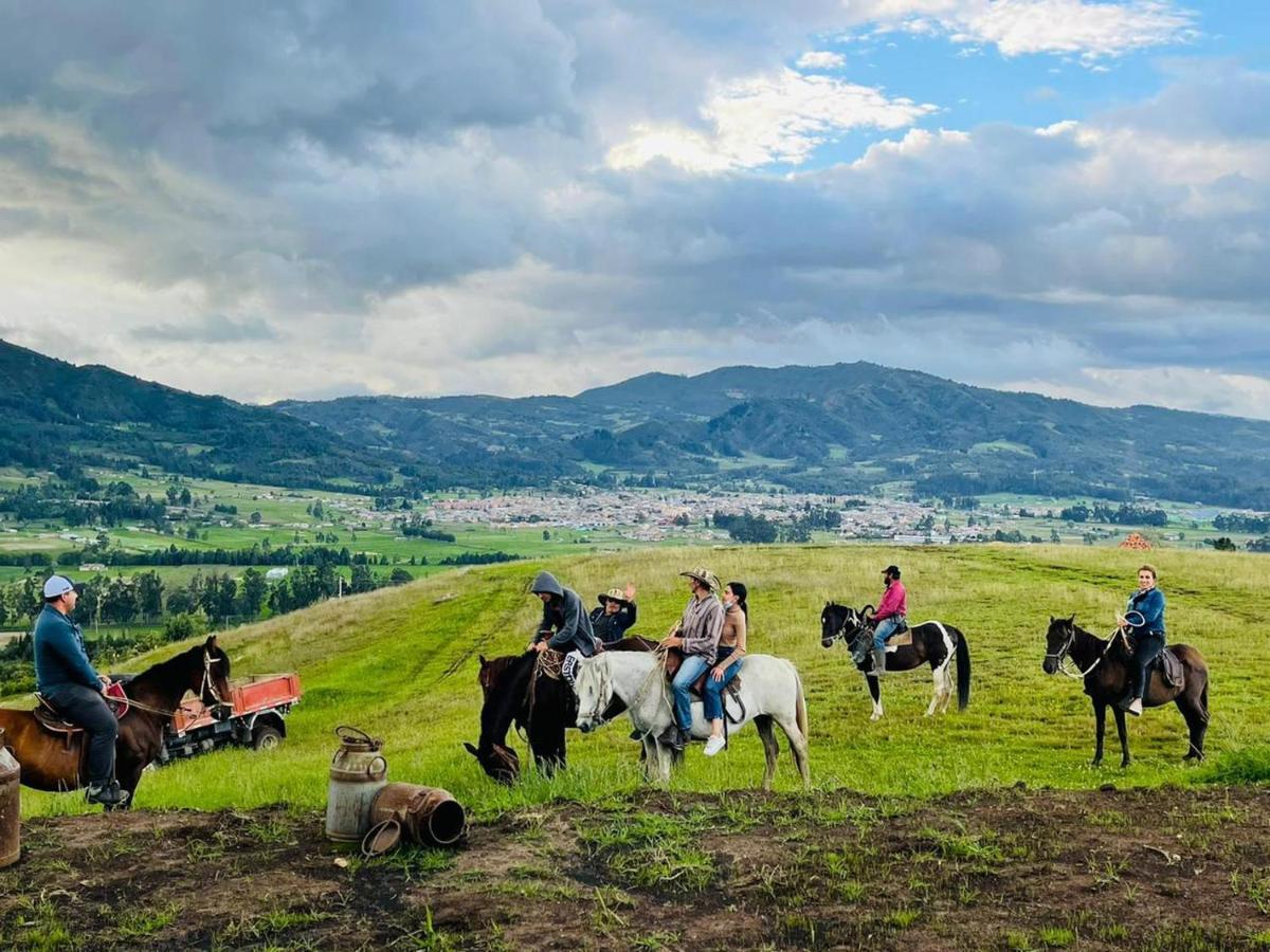 Simijaca Penavista.ヴィラ エクステリア 写真